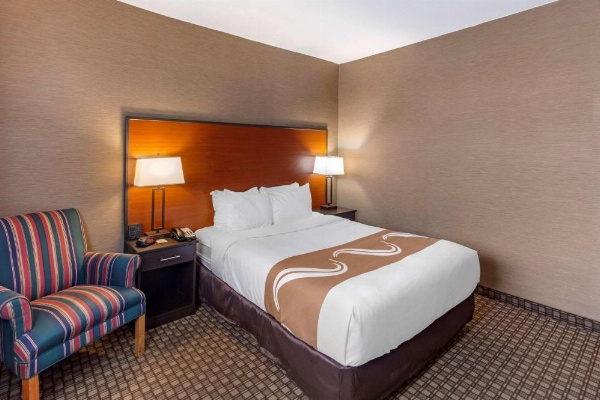 Quality Inn Toronto Airport image 12